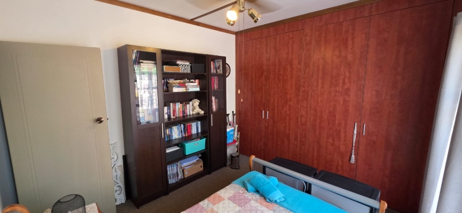 5 Bedroom Property for Sale in Wilkoppies North West